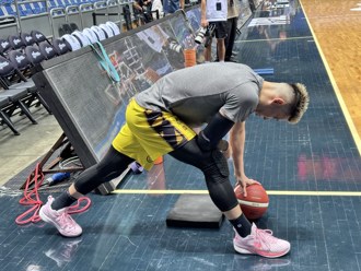 TPBL》林書豪換超炫金髮現身高雄巨蛋 單純只是想做改變