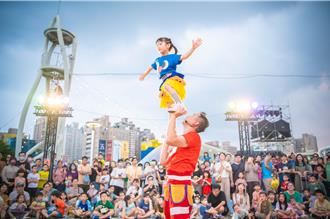 淡水藝術嘉年華齊聚千人踩街 攜手日本貴賓體驗「瘋街狂歡」