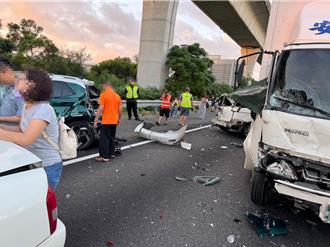 國道1號南向平鎮段車禍 4車追撞8人受傷