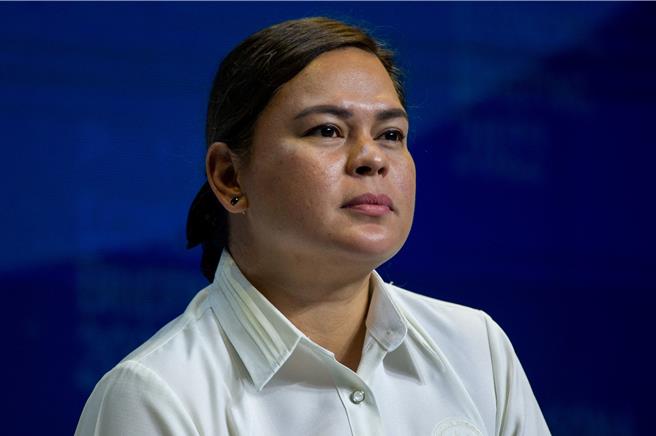 萨拉对小马可仕发起「迄今为止最猛烈的攻击」，称菲国正走在「通往地狱的道路上」，他的政府缺乏解决通货膨胀和粮食安全的明确政策，她还说，自己曾经想过要砍下他的头。（路透社）