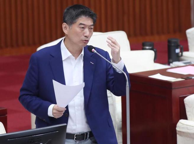 国民党台北市议员陈炳甫在警政卫生部门质询时指出，联医每年发生10多起医疗暴力事件，但一年平均举办2场医疗暴力防治教育训练，每次12人参加，作为相当不积极。（本报资料照片）