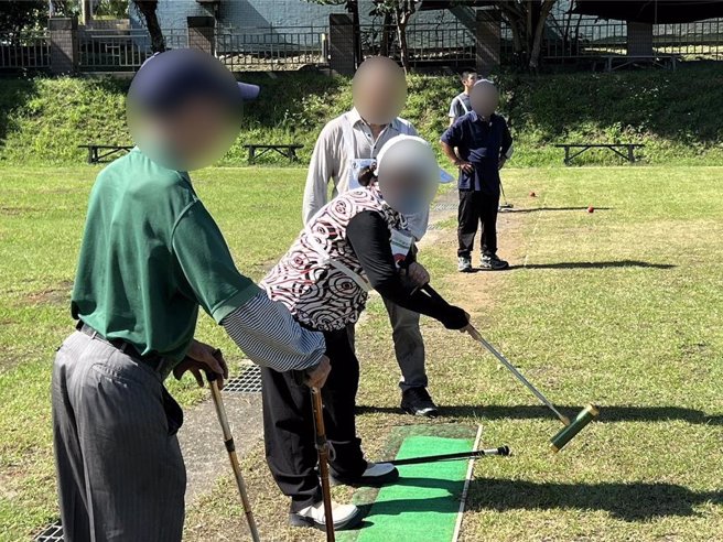 基隆市政府為推廣身心障礙者運動參與，19日在八斗高中舉辦「身心障礙綜合運動會」，吸引260名身心障礙朋友參與。（基隆市教育處提供／徐佑昇基隆傳真）