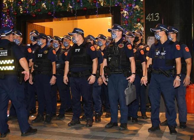 台北市議員許淑華收到民眾陳情表示，自己通報性騷擾案件，現場卻來了3位男性員警，導致無法有效安撫民眾情緒，要求台北警方需制定一套SOP，針對通報性騷擾案件，能確保至少有1位女警能到場協助民眾。（示意圖／本報資料照片）