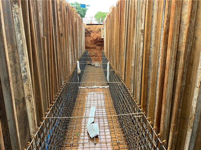 桃園市水務局辦理「桃園市楊梅區埔心PC-M幹線雨水下水道工程」完工，工程經費為3800萬元，工期2年設置長約237公尺雨水水道，改善淹水面積約14.35公頃，保護人口數約1500人。（水務局提供／廖姮玥桃園傳真）