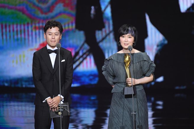 《八尺门的辩护人》夺下金钟「最具人气戏剧节目奖」。（图／三立提供）