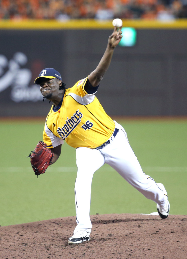 中信兄弟德保拉。（范揚光攝）