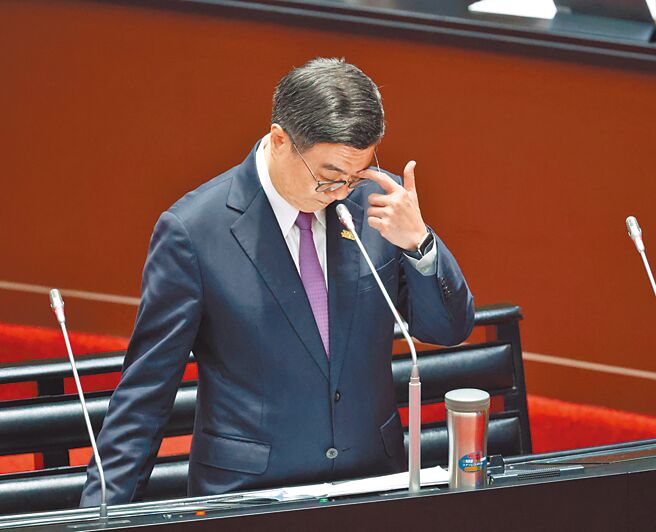 总预算案僵持不下，行政院长卓荣泰坚持「不能开先例」，也未提妥协方案。（姚志平摄）