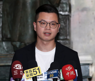 凌濤被控交大碩士論文抄襲 反擊翁達瑞：拿舊聞檢驗「笑死人」