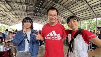 10多年前受扶助孩子变为人父母 家扶认养人的暖心故事