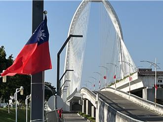 想拍美照動作快！中市磅礴旗海飄揚至28日