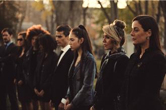 札維耶多藍首部懸疑驚悚影集　挖掘家族黑暗祕密