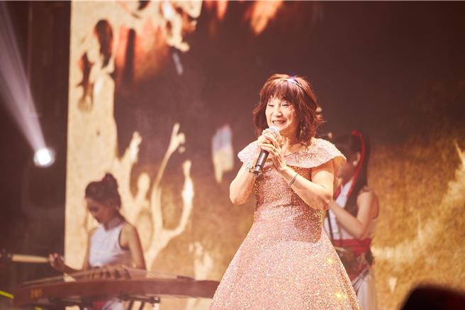 西卿19日在高流開唱。（華貴娛樂提供）