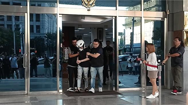 台中七期命案，台中市警方逮获4名涉案犯嫌，依私行拘禁致死及杀人、毒品防制条例等罪嫌法办。（警方提供）