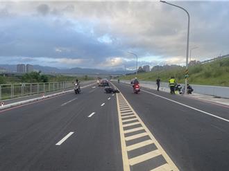 板橋堤外便道2機車擦撞     18歲男載女友頭部受創不治