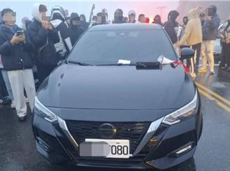 违停路中害武岭大塞车 网友要求拖吊警方「这样说」