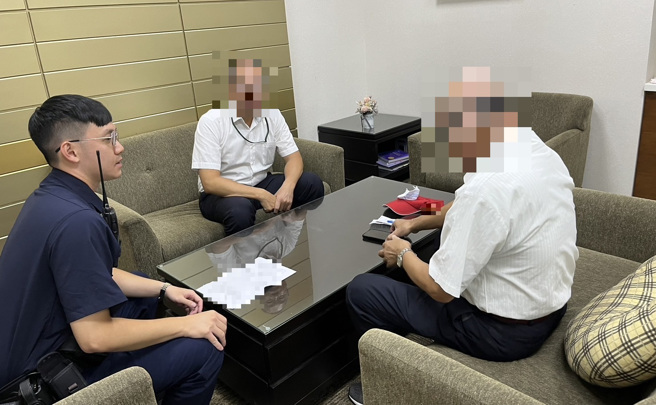 日本女网友要来台见面，阿北心动了，想帮买机票险喷5万元。（翻摄画面）