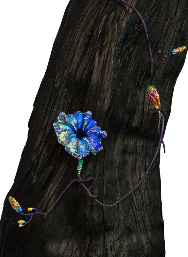 AKACHEN的珠寶作品《流雲山峰》。（AKACHEN提供）