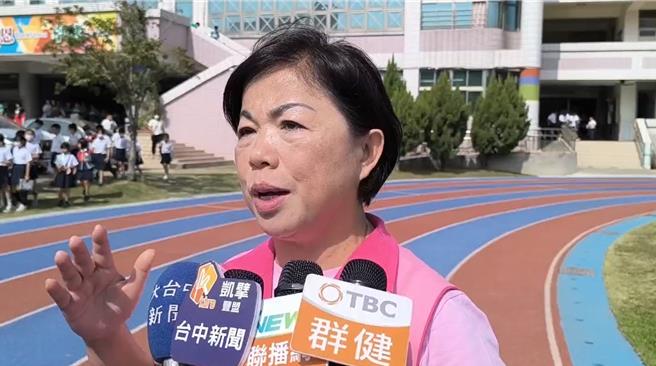 立委杨琼璎要求同步减少燃煤机组。（李京升摄）