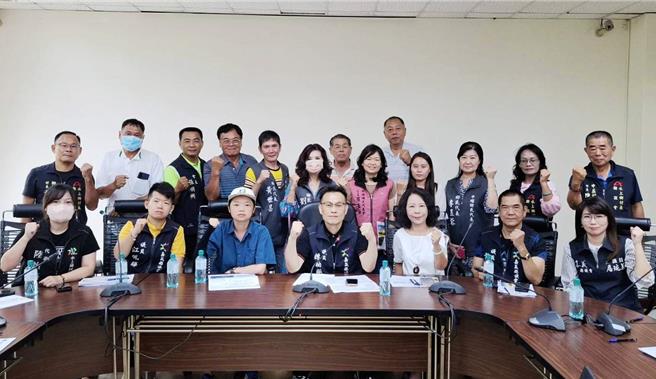 今(21日)縣議會召開專案會議，決議如11月底市府未正面應，12月4日將號召千人到嘉義市政府前抗議。(呂妍庭攝)