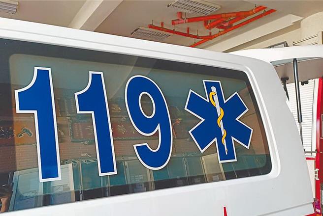 中市东区1所高中21日发生学生坠楼意外，16岁汪姓高二生因为好玩，不听劝阻，自体育馆2楼看台坠落1楼，他虽无明显外伤，但意识混乱、抽搐，紧急送医进加护病房医治，警方确认无外力介入后，全案由校方处理中。（本报资料照片／陈淑芬台中传真）