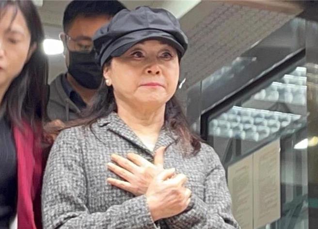 周玉蔻2023年在脸书指控黄国昌「在教室硬上女学生」，被判赔30万元、删除文章（中时资料照片）