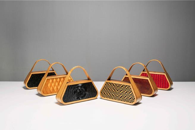 2024台湾工艺奖的工艺设计组由康怡茜的「竹艺六想」夺得一等奖，6款竹制手提包融入赛德克族织作技艺。（台湾工艺中心提供／杨静茹南投传真）