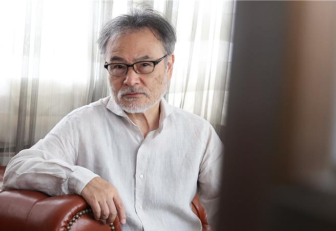 黑澤清分享自己私下相當喜歡玩手遊。（陳俊吉攝）