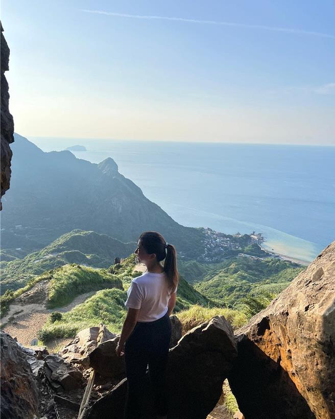 新北市瑞芳区无耳茶壶山步道因景色怡人而闻名，却因颱风山陀儿重创，需封闭至少1年整修。（陈姓民眾提供）