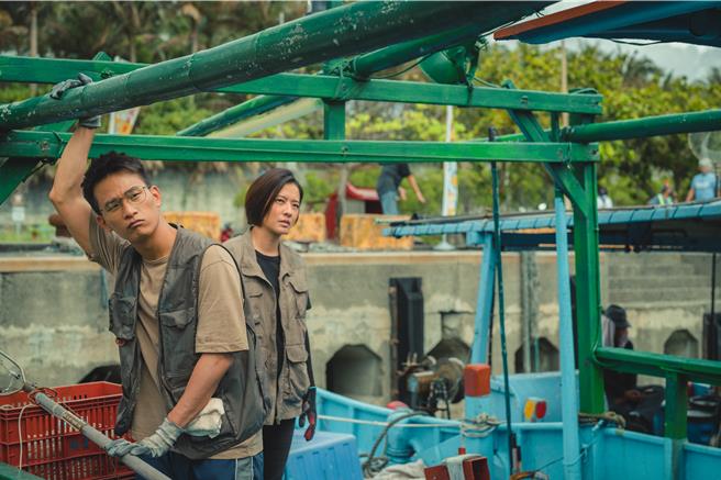 黄奇斌跟周采诗在影集《太太太厉害》饰演夫妻。（鹿路电影提供）