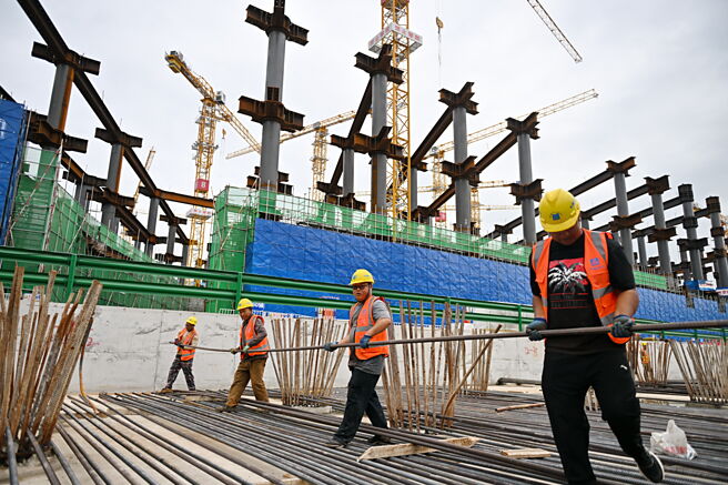 今年因为美、中两大经济体降息，整体钢市看好，钢筋厂在第四季往往出货量大，可望带动业绩及股价，东钢、丰兴、威致等钢筋厂后势看俏。图／本报资料照片