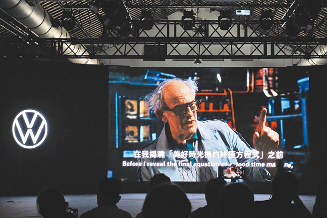 Christopher Lloyd跨海来台拍摄广告片。（陈大任摄）