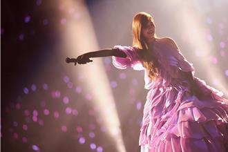 梁靜茹爆合照「鬍渣男」是新歡　一句話公開認了二人關係