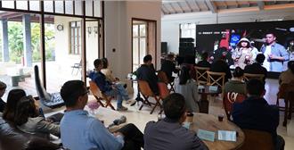 微短劇《尋夢香格里拉》昆明首映 台青魏暉倪等參與演出