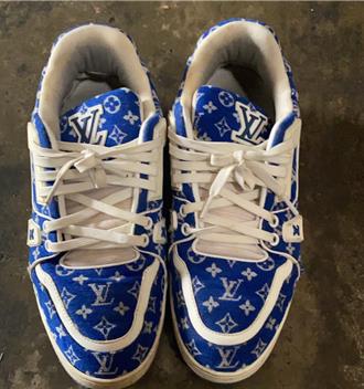 為名牌淪詐團車手 少年穿逾4萬元LV運動鞋被逮