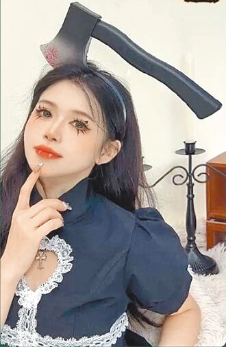 百貨萬聖節 雲端樂園萌趣 恐龍群出沒天母