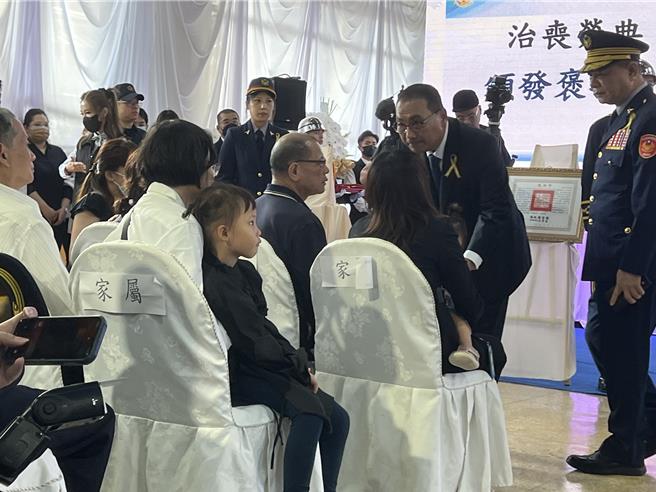 故清水派出所长刘宗鑫告别式今在新北市立殡仪馆举行。（王扬杰摄）