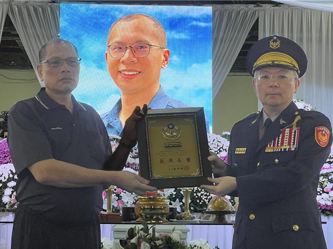 故清水派出所长刘宗鑫告别式今在新北市立殡仪馆举行。（王扬杰摄）