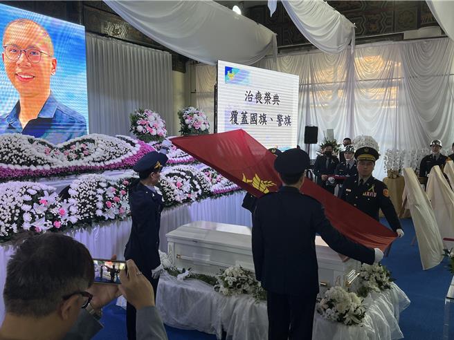 故清水派出所长刘宗鑫告别式今在新北市立殡仪馆举行。（王扬杰摄）
