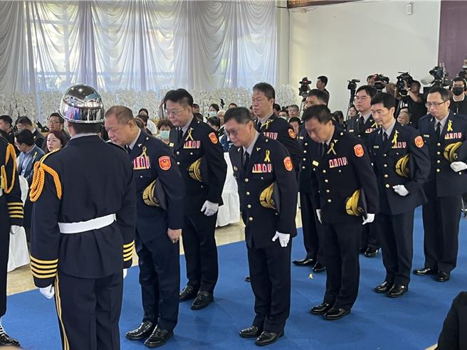 故清水派出所长刘宗鑫告别式今在新北市立殡仪馆举行。（王扬杰摄）
