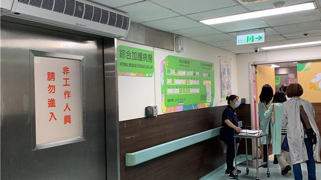 16歲高職生從看台重摔墜落，經台中醫院醫療團隊搶救後已拔管，並已清醒，家人探視時可正常對話。（馮惠宜攝）