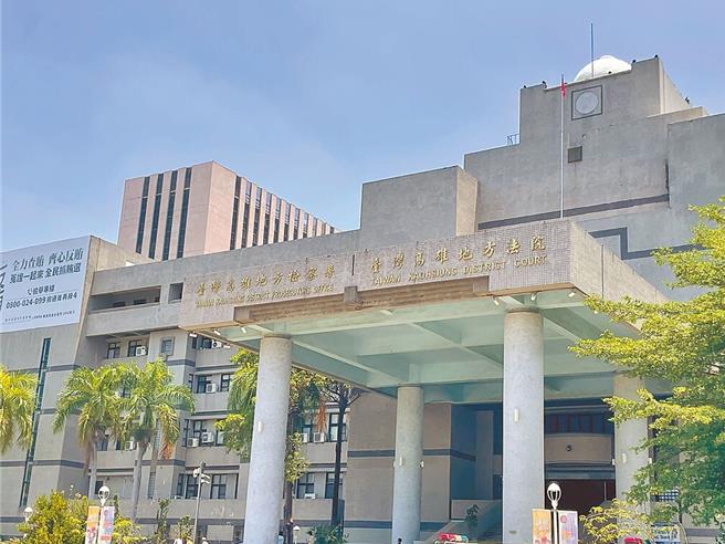 吳姓醫師被妻子質問與小三藕斷絲連，對妻子掐脖子推去撞牆，法官判賠5萬元。（本報資料照片／郭良傑高雄傳真）