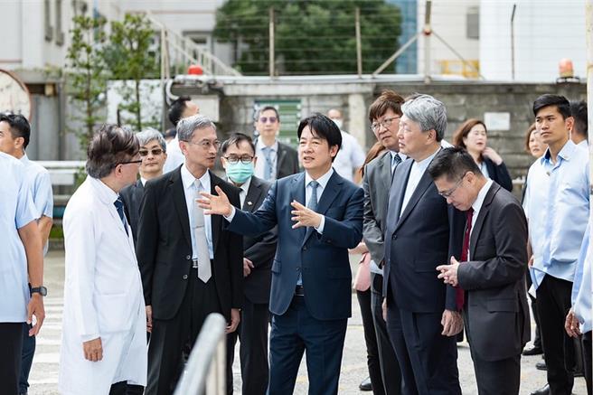 賴清德總統22日參訪林口長庚紀念醫院節能永續創新成果(總統府提供)