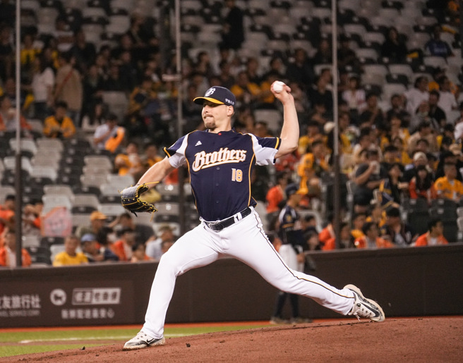 中信兄弟先發投手克迪。（羅永銘攝）