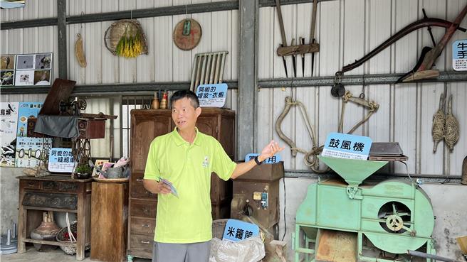 農友周伴昇提供自家倉庫空間，打造完善的環教基地。（張毓翎攝）