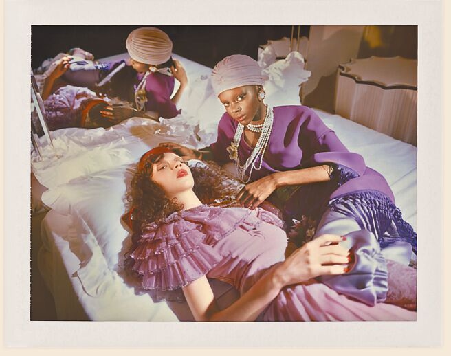 融入多種造型風格感的早春系列形象，大獲好評。（Valentino提供）