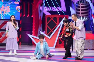 黃豪平見「人間國寶」緊張到卡詞 74歲小咪輕鬆劈腿獲掌聲