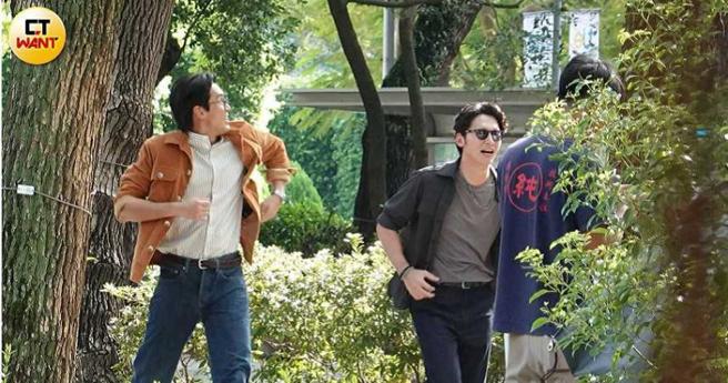 没过多久两人又开始追逐，温升豪表情略显疲惫。（图／本刊摄影组）