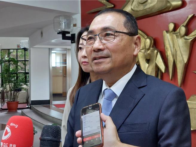 新北市长侯友宜今（23）日被问到是否属意刘和然接班2026，侯友宜说，台湾是一个民主国家，参选是每个人的权利。（陈慰慈摄）