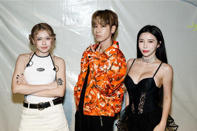 鼓鼓(中)与亚洲百大DJ蓝星蕾(右)及超强新人动感舞姬Miusa合照。（尼贺创意提供）