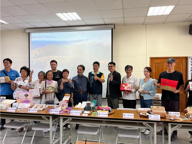 头份市公所举办第一届「头份十大伴手礼」评选活动，选出10件最能代表头份的伴手礼。（头份市公所提供／谢明俊苗栗传真）